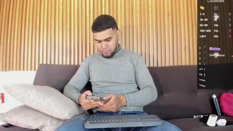 ig aaron hunter123 online show from 18, 3, 2026