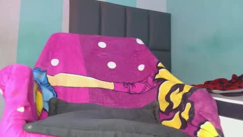 Snapshot of aaronlucasx_ chatting on 15, 11, 2025 Aaron online show from 15, 11, 2025