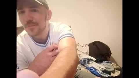aaronshere888888 online show from 25, 4, 2026