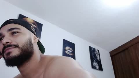 Snapshot of aaronteylor chatting on 16, 12, 2024 aaronteylor online show from 16, 12, 2024