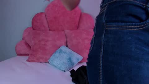 Snapshot of aashleytaylor chatting on 2, 2, 2025 AASHLEY online show from 2, 2, 2025