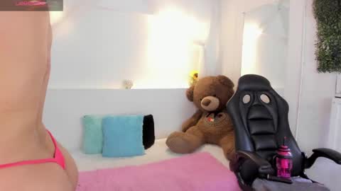 Snapshot of abby_mae_ chatting on 12, 5, 2026 Abby online show from 12, 5, 2026