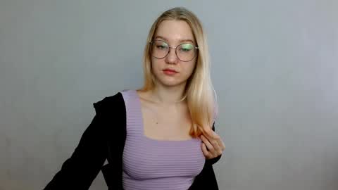 Snapshot of abbymoore__ chatting on 22, 2, 2025 Abby Lovense is active online show from 22, 2, 2025