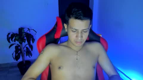 Independence model AbelAsburgo online show from 19, 12, 2025