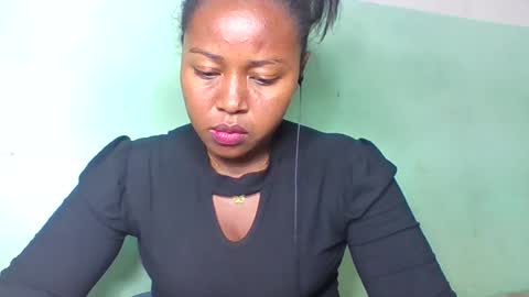 Snapshot of abella677022 chatting on 19, 6, 2026 abella677022 online show from 19, 6, 2026