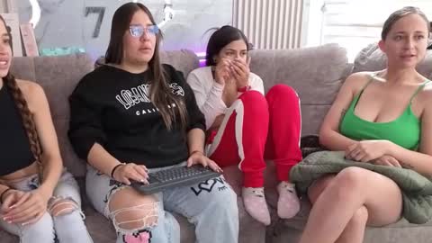 abella_as_ online show from 3, 3, 2026