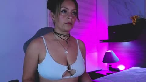 abella_as_ online show from 12, 4, 2026