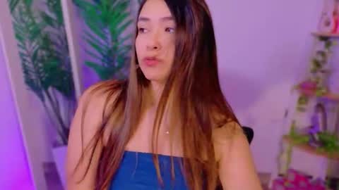 Snapshot of abella_ruiz chatting on 8, 7, 2026 Abella Ruiz online show from 8, 7, 2026