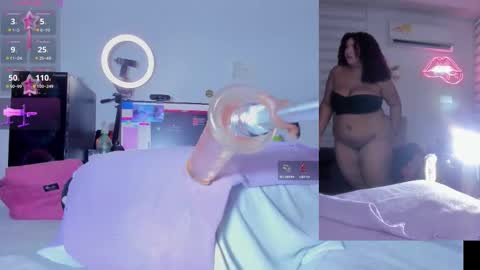 Snapshot of abigail__girl_ chatting on 18, 12, 2025 Abigail online show from 18, 12, 2025