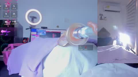 Snapshot of abigail__girl_ chatting on 19, 12, 2025 Abigail online show from 19, 12, 2025