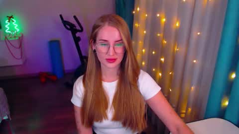 Snapshot of abigail_flex chatting on 5, 12, 2024 Anna online show from 5, 12, 2024