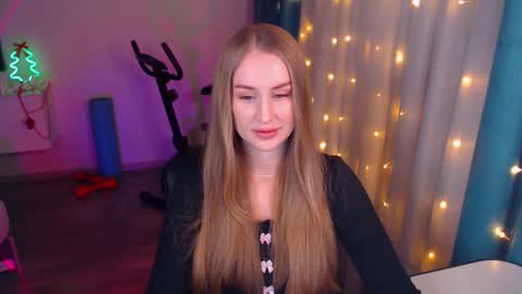 Snapshot of abigail_flex chatting on 12, 1, 2025 Anna online show from 12, 1, 2025