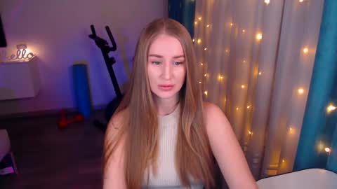 Snapshot of abigail_flex chatting on 25, 1, 2025 Anna online show from 25, 1, 2025