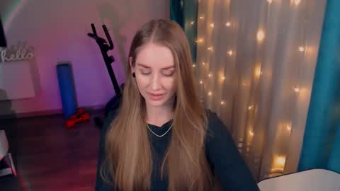 Snapshot of abigail_flex chatting on 6, 2, 2025 Anna online show from 6, 2, 2025