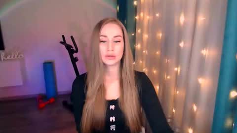 Snapshot of abigail_flex chatting on 15, 2, 2025 Anna online show from 15, 2, 2025