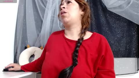 abril_bianchi online show from 1, 2, 2025