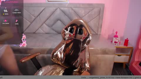 abril_ch_ online show from 13, 1, 2026