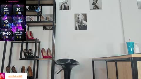 Snapshot of abril_ricci chatting on 29, 12, 2024 Abril  online show from 29, 12, 2024