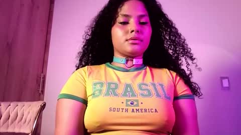 Snapshot of abril_ricci chatting on 3, 11, 2025 Abril  online show from 3, 11, 2025