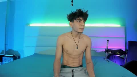 Snapshot of abrilandjulian chatting on 26, 2, 2026 Abril and Julian online show from 26, 2, 2026