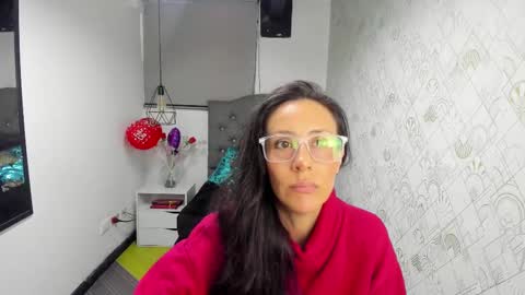 Snapshot of abrillee1 chatting on 6, 3, 2025 ABRIL online show from 6, 3, 2025