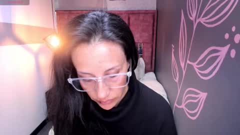 Snapshot of abrillee1 chatting on 8, 11, 2025 ABRIL online show from 8, 11, 2025