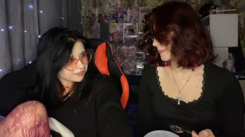Snapshot of absent_fairy chatting on 18, 6, 2026 absent_fairy online show from 18, 6, 2026