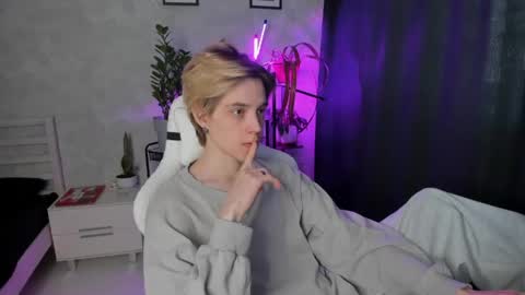 Snapshot of abslut chatting on 22, 4, 2026 Nick online show from 22, 4, 2026