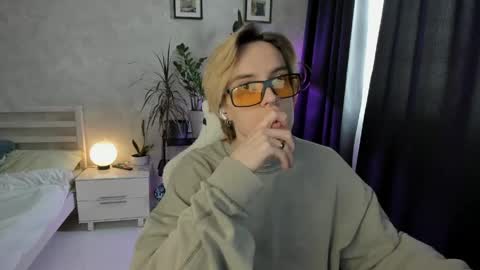 Snapshot of abslut chatting on 13, 5, 2026 Nick online show from 13, 5, 2026