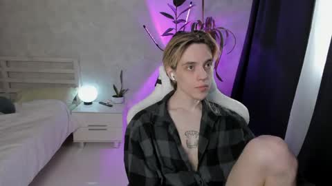 Snapshot of abslut chatting on 19, 5, 2026 Nick online show from 19, 5, 2026