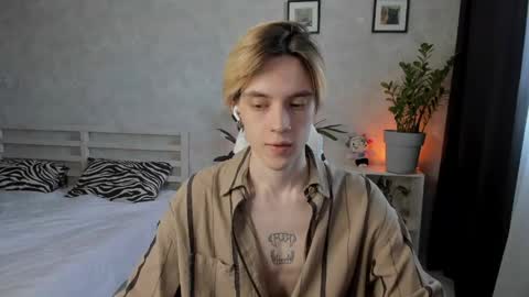 Snapshot of abslut chatting on 4, 6, 2026 Nick online show from 4, 6, 2026