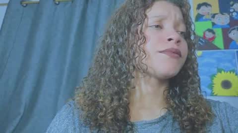Snapshot of ada_gales_ chatting on 7, 4, 2026 Isa online show from 7, 4, 2026