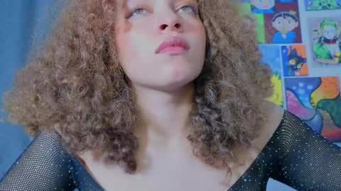 Snapshot of ada_gales_ chatting on 15, 4, 2026 Isa online show from 15, 4, 2026