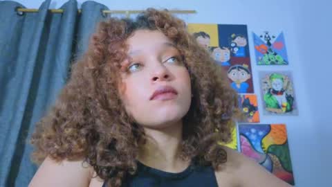 Snapshot of ada_gales_ chatting on 29, 4, 2026 Isa online show from 29, 4, 2026