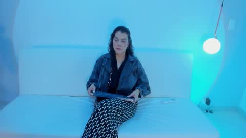    online show from 7, 1, 2026