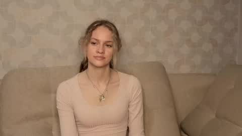 Snapshot of adahunnewell chatting on 24, 5, 2026 im Hanna online show from 24, 5, 2026