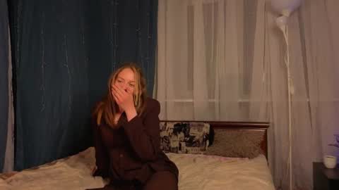 Snapshot of adahunnewell chatting on 11, 6, 2026 im Hanna online show from 11, 6, 2026