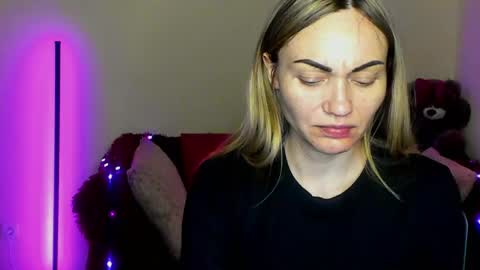 Snapshot of adalina_teacher chatting on 18, 4, 2026 Adalina online show from 18, 4, 2026