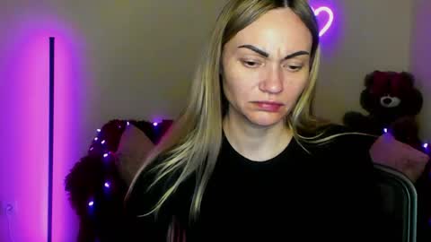 Snapshot of adalina_teacher chatting on 18, 4, 2026 Adalina online show from 18, 4, 2026