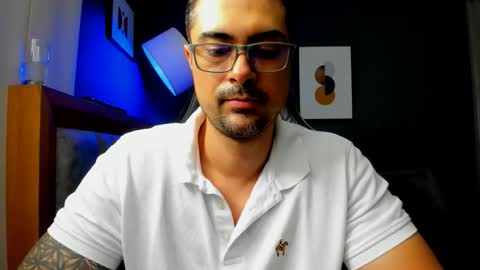 Snapshot of adam_clarke chatting on 15, 5, 2026 adam clarke online show from 15, 5, 2026