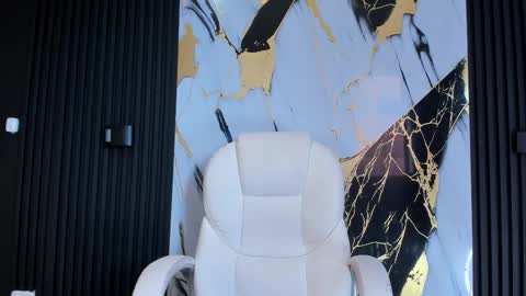 adam_piarse online show from 28, 2, 2025