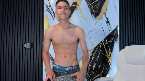 adam_piarse online show from 2, 3, 2025