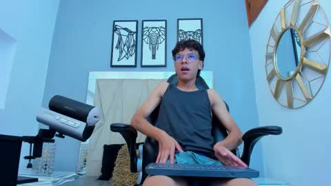 Adams Bobby online show from 6, 11, 2025