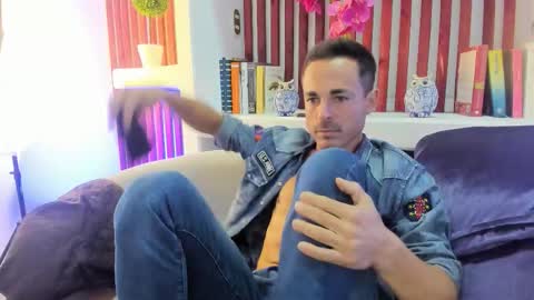 Snapshot of adams_sanz chatting on 3, 2, 2026 Im Adams Sanz online show from 3, 2, 2026