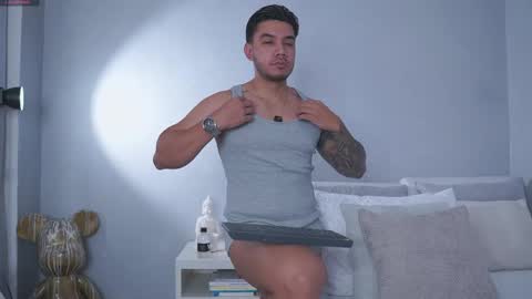 Snapshot of adan_johns chatting on 6, 5, 2026 Adan Johns online show from 6, 5, 2026