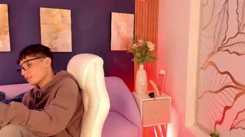 Snapshot of adann_scott chatting on 26, 6, 2026 Adan online show from 26, 6, 2026