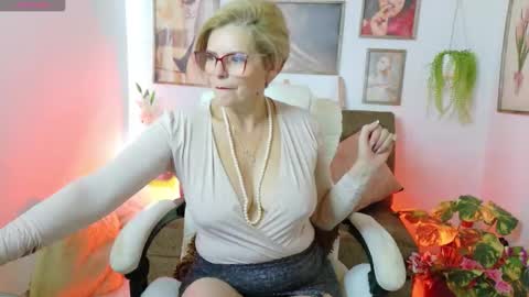 adeellee online show from 30, 11, 2025