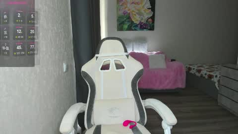 Adel online show from 5, 4, 2026