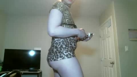 Snapshot of adelaideweight chatting on 1, 1, 2025 adelaideweight online show from 1, 1, 2025