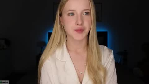 Snapshot of adele_armas chatting on 4, 2, 2026 Adele online show from 4, 2, 2026